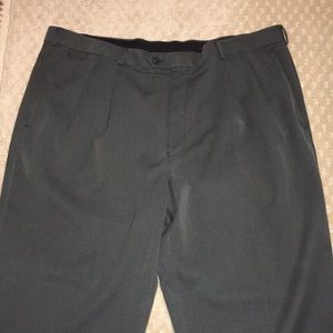 Stafford 44x32 grey dress pants